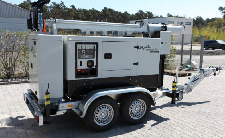 Lichtmastaggregat 40 kVA mit 4 Abstellstützen